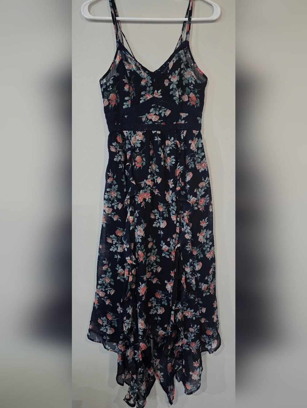 Abercrombie & Fitch Navy Dress Floral Print Size XS. Ruffles & Crotchet.